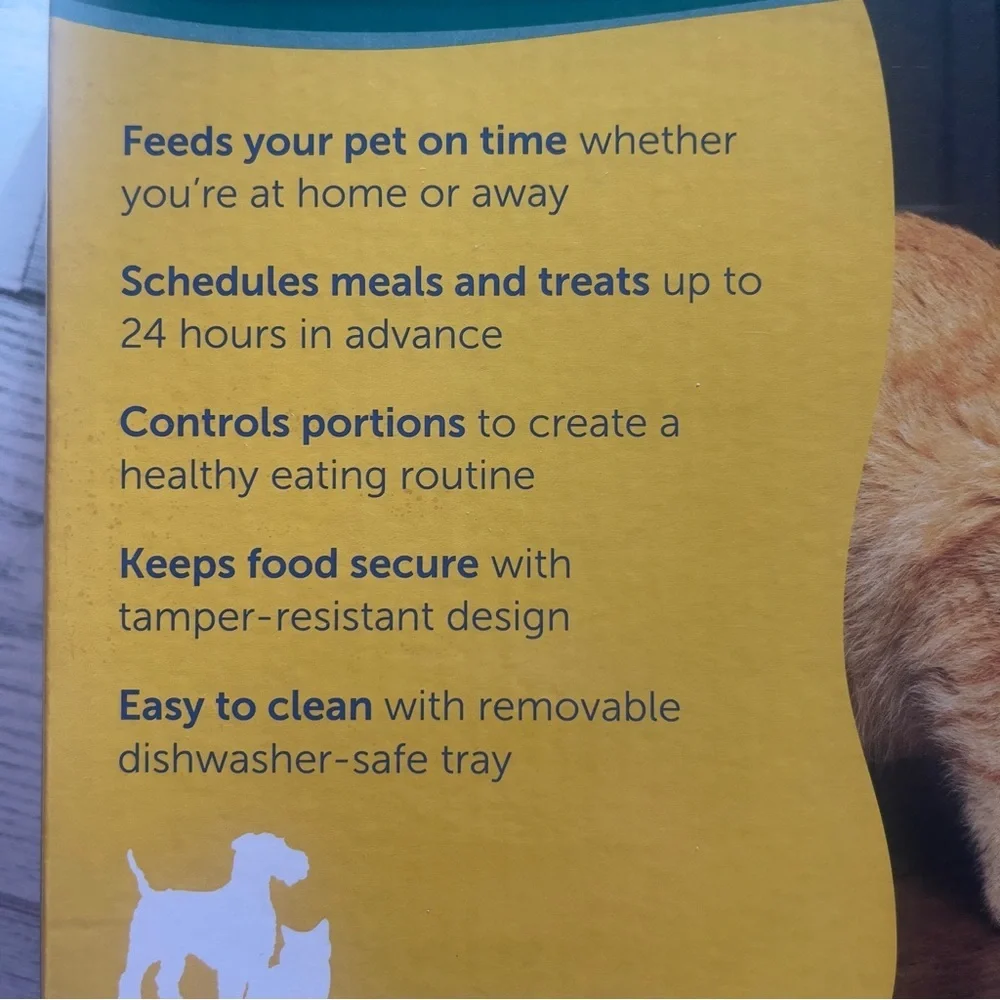 PetSafe Automatic Pet Feeder NIB Program Meal Times or Treats Daily